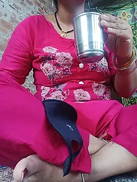 Snapshot of Mamta_Chaterjee chatting on July 19, 2026, 2:42 am Mamta Chaterjee online show from July 19, 2026, 2:42 am