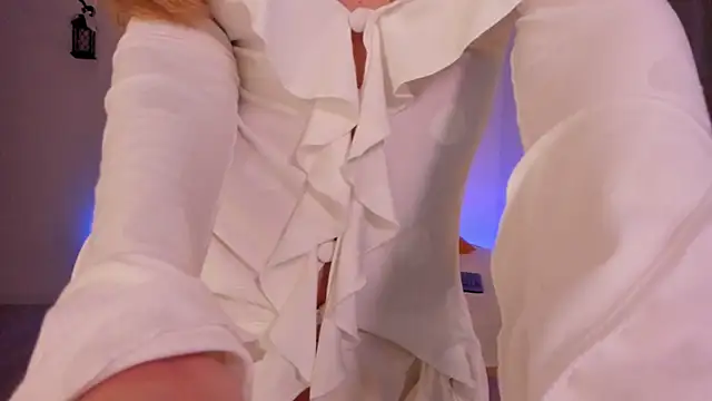 Snapshot of loove_melody chatting on February 10, 2025, 6:09 am loove melody online show from February 10, 2025, 6:09 am