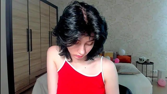 JulisSweet online show from March 16, 2025, 7:48 am