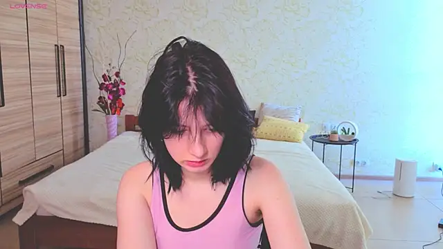 JulisSweet online show from September 15, 2025, 6:47 am