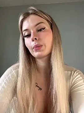 Snapshot of Vladamais chatting on February 2, 2025, 11:07 am Vladamais online show from February 2, 2025, 11:07 am