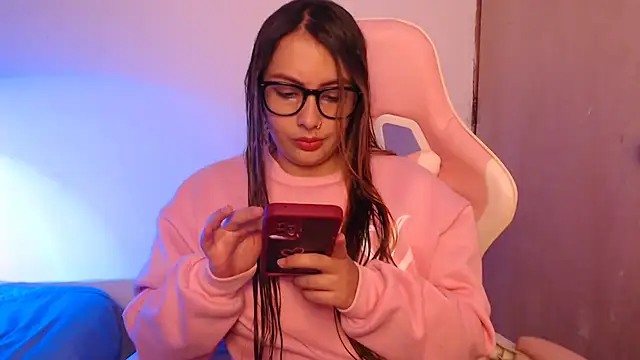 Snapshot of lalawhitte chatting on November 8, 2025, 3:37 pm lalawhitte online show from November 8, 2025, 3:37 pm