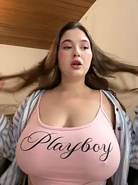 Kamilla Loop online show from October 6, 2025, 9:26 pm