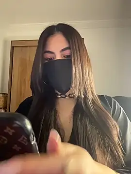 Hot-Sarah-arab online show from February 14, 2026, 7:14 pm