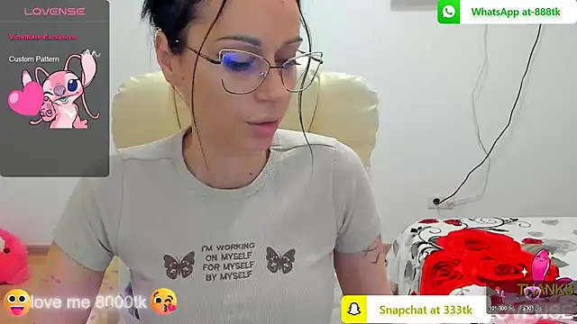 Snapshot of kissnicol32 chatting on February 20, 2025, 4:03 pm kissnicol32 online show from February 20, 2025, 4:03 pm