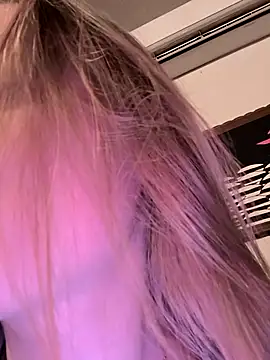 Goldloeckchen159 online show from December 14, 2025, 9:42 pm