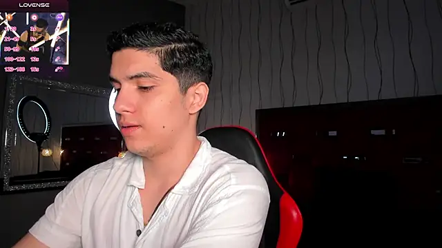 Snapshot of Brat_ chatting on January 14, 2026, 3:54 am Brat online show from January 14, 2026, 3:54 am