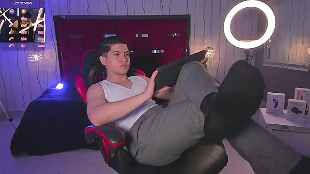 Snapshot of Brat_ chatting on January 7, 2026, 9:31 pm Brat online show from January 7, 2026, 9:31 pm