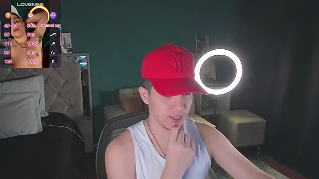 Brat  online show from October 2, 2025, 3:37 pm