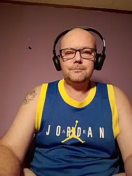 Snapshot of hairy_orbite chatting on October 17, 2025, 8:21 pm hairy orbite online show from October 17, 2025, 8:21 pm