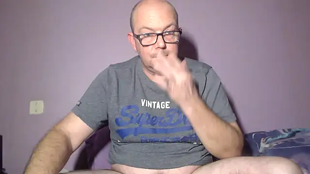 Snapshot of hairy_orbite chatting on November 9, 2025, 6:23 pm hairy orbite online show from November 9, 2025, 6:23 pm