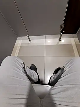 johny 69dxh online show from December 9, 2024, 6:55 am