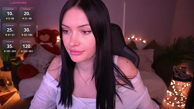 MilaSecrett online show from February 19, 2026, 1:52 pm