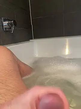 LivingLegend1978 online show from March 2, 2025, 9:21 am