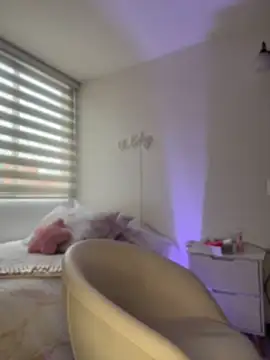 keilelewis online show from April 16, 2026, 8:42 pm