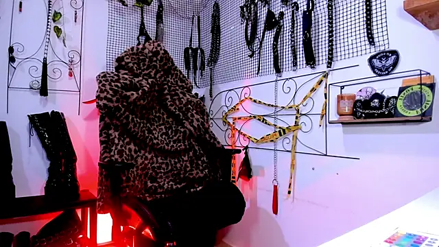 Snapshot of Agatha_BDSM chatting on November 12, 2025, 7:40 pm Agatha BDSM online show from November 12, 2025, 7:40 pm