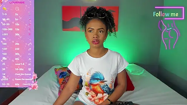 EmmaSmith06 online show from March 6, 2025, 5:54 pm