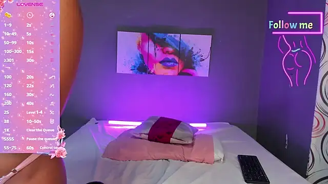 EmmaSmith06 online show from March 5, 2025, 8:21 pm