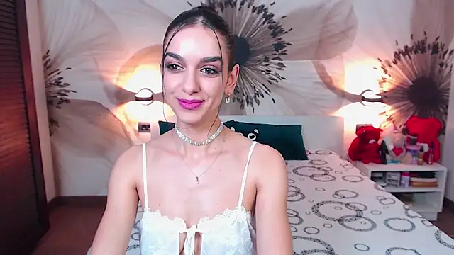 Snapshot of KatherineBisou chatting on February 20, 2026, 8:55 pm KatherineBisou online show from February 20, 2026, 8:55 pm