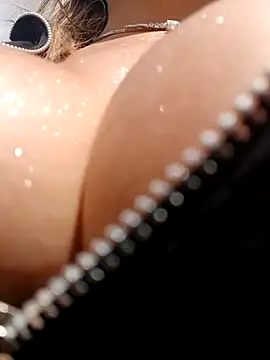 Snapshot of Afroditecash chatting on November 7, 2025, 6:01 pm Afroditecash online show from November 7, 2025, 6:01 pm