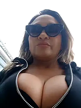 Snapshot of Afroditecash chatting on October 28, 2025, 6:07 pm Afroditecash online show from October 28, 2025, 6:07 pm