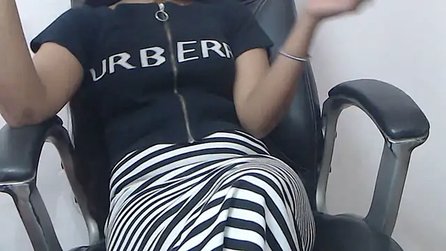 Snapshot of wildbabes chatting on February 24, 2025, 12:59 pm wildbabes online show from February 24, 2025, 12:59 pm