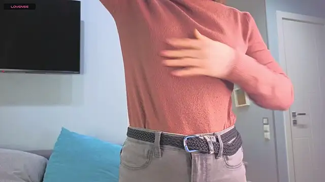 DonnaBurkee online show from April 20, 2026, 4:26 am