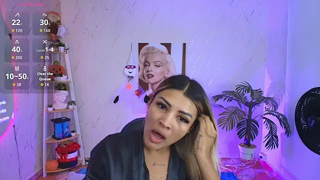 Snapshot of SALOOMEE__ chatting on November 7, 2025, 10:09 am SALOOMEE online show from November 7, 2025, 10:09 am