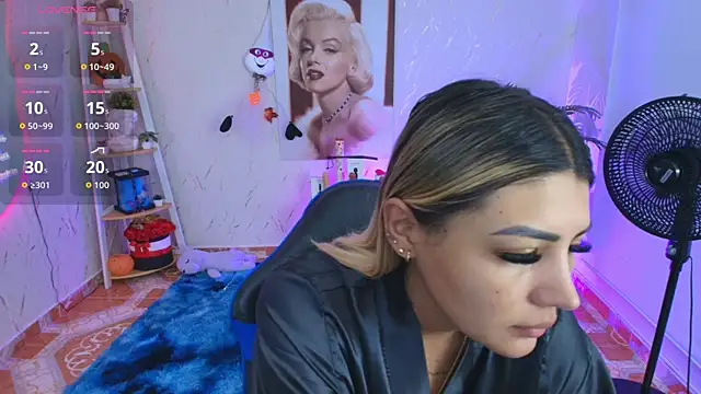 Snapshot of SALOOMEE__ chatting on November 12, 2025, 11:14 am SALOOMEE online show from November 12, 2025, 11:14 am