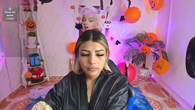 Snapshot of SALOOMEE__ chatting on October 25, 2025, 11:31 am SALOOMEE online show from October 25, 2025, 11:31 am