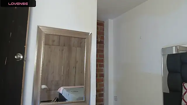 arenita  stone online show from March 15, 2025, 10:55 pm