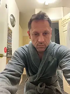 Snapshot of Yourhotboy_42 chatting on February 2, 2025, 5:48 pm Yourhotboy 42 online show from February 2, 2025, 5:48 pm