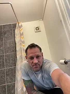 Snapshot of Yourhotboy_42 chatting on October 5, 2025, 11:56 am Yourhotboy 42 online show from October 5, 2025, 11:56 am