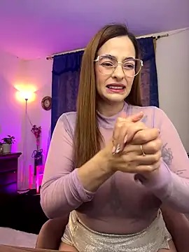 Snapshot of Alessandra_Schmoll chatting on October 30, 2025, 1:53 pm Alessandra Schmoll online show from October 30, 2025, 1:53 pm