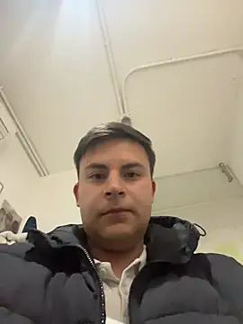 Snapshot of Nicolds14 chatting on November 20, 2025, 8:09 pm Nicolds14 online show from November 20, 2025, 8:09 pm