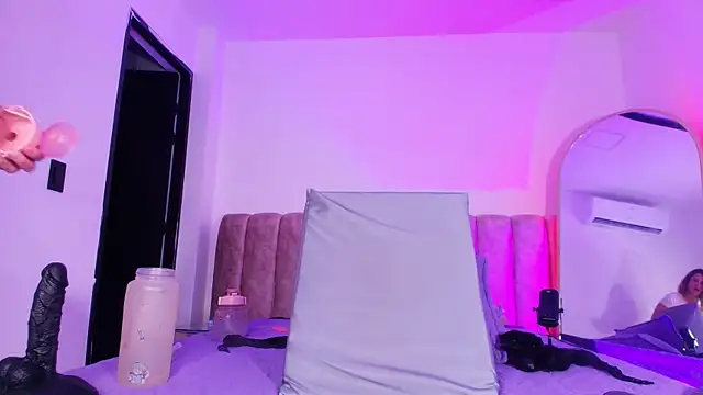 Snapshot of diane_di chatting on November 29, 2025, 7:14 pm diane di online show from November 29, 2025, 7:14 pm