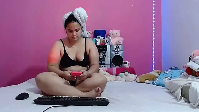 Snapshot of brunnette_hot chatting on June 26, 2026, 11:38 am brunnette hot online show from June 26, 2026, 11:38 am