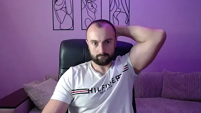 brindlefly6969 online show from November 3, 2025, 11:47 am