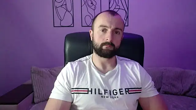 brindlefly6969 online show from December 20, 2025, 12:08 pm