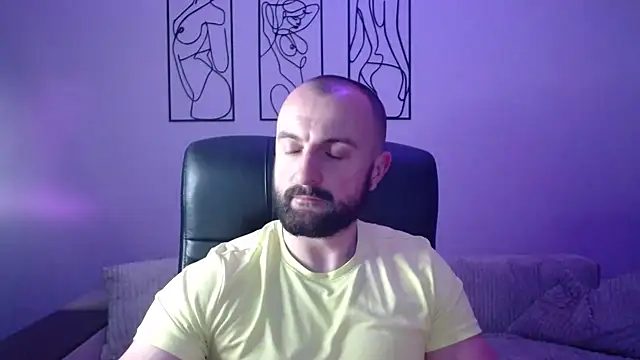 brindlefly6969 online show from December 2, 2025, 11:45 am