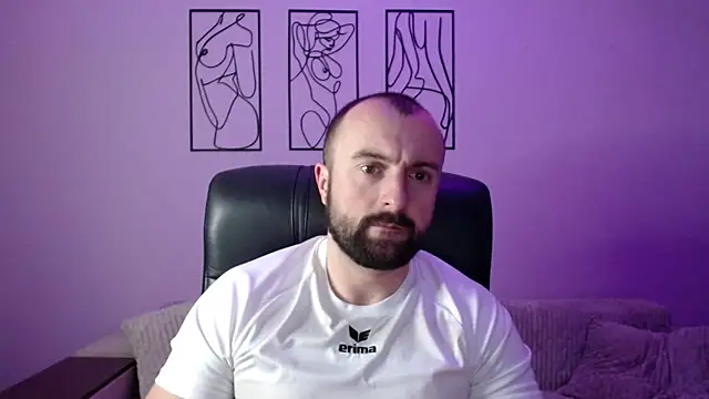 brindlefly6969 online show from November 7, 2025, 11:37 am