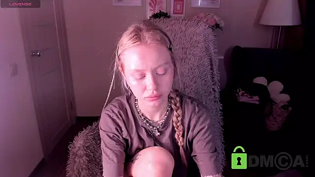 MalenaErnman online show from February 10, 2026, 10:47 am