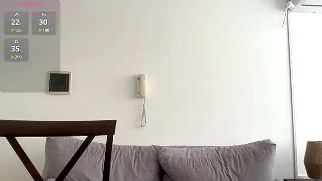 Snapshot of Your_Hand_In_mine chatting on October 1, 2025, 6:23 pm Your Hand In mine online show from October 1, 2025, 6:23 pm