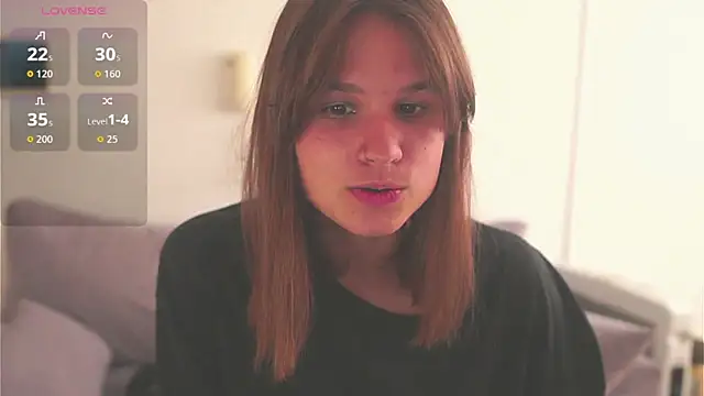 Snapshot of Your_Hand_In_mine chatting on September 8, 2025, 6:18 pm Your Hand In mine online show from September 8, 2025, 6:18 pm