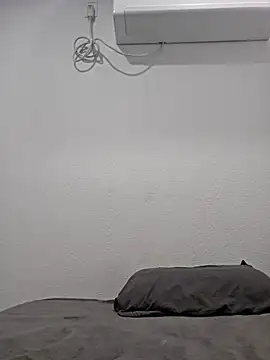 Iliketocooksquirt25 online show from September 20, 2025, 11:43 pm