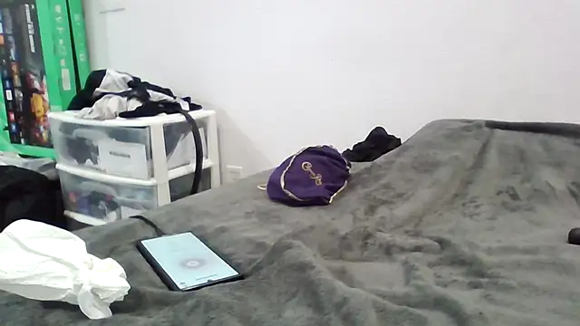 Iliketocooksquirt25 online show from October 4, 2025, 1:01 pm