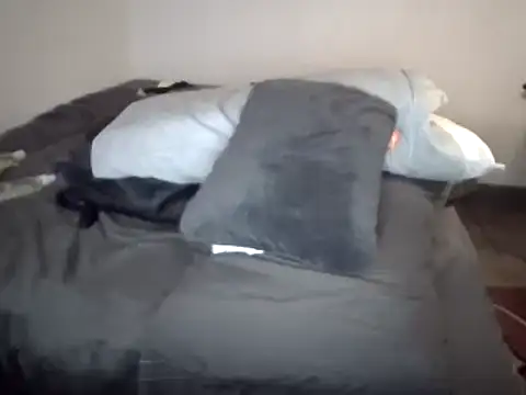 Iliketocooksquirt25 online show from March 21, 2025, 12:28 pm