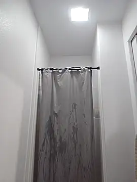 Iliketocooksquirt25 online show from April 4, 2026, 4:41 am