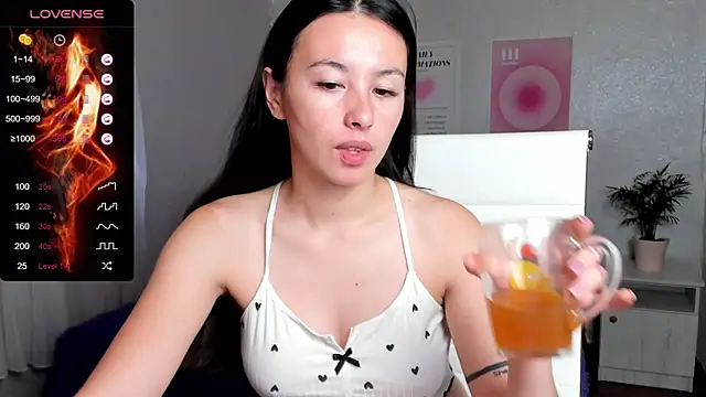 Geisha Anna online show from September 24, 2025, 5:03 am