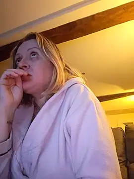 Snapshot of lady_charlyne chatting on January 7, 2025, 6:45 pm lady charlyne online show from January 7, 2025, 6:45 pm